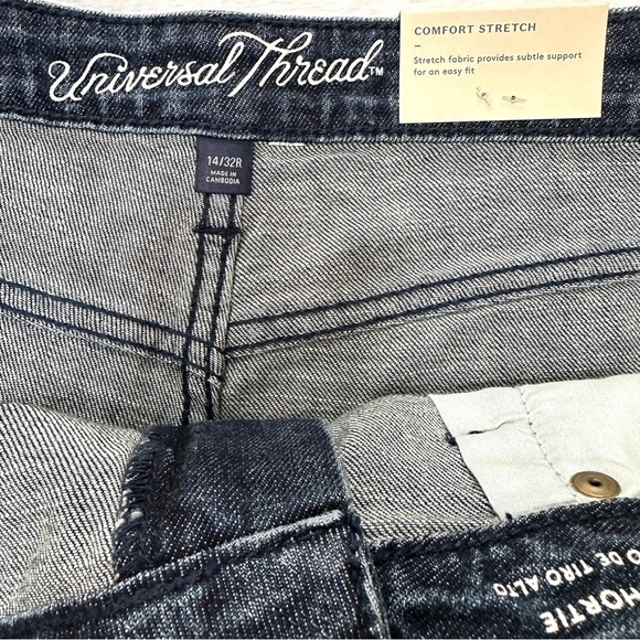 NWT High-Rise Dark Blue Faded Denim Shorts Size 14 - Picture 7 of 11